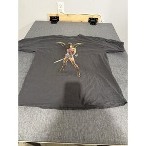 DC Comics Wonder Woman Gal Gadot Tshirt Men XL